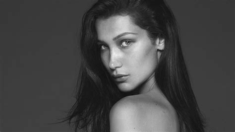 Bella Hadid Poses Totally Nude For Stunning Shoot In Vogue Paris Huffpost