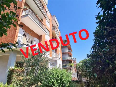 Vendita Appartamento Roma Quadrilocale In Via Vibio Mariano Buono