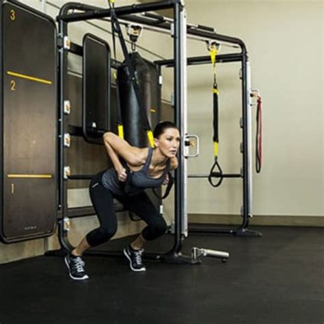 Trx Front Squat 通过 Marilena Mousoulidou 锻炼方法 Skimble