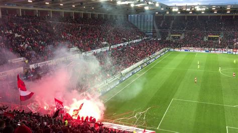 Fsv Mainz Fc K Ln Pyro Im G Steblock Vor Der Halbzeit