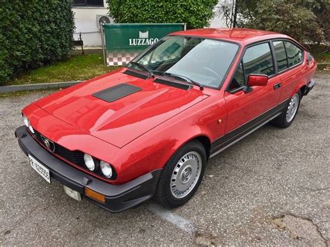 Alfa Romeo Alfetta Gtv 6 25 New Luxury Cars Luxury Car Interior Bugatti Cars Audi Cars