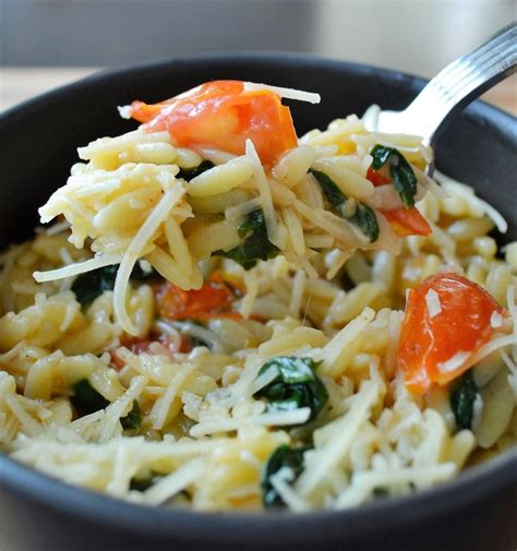 Spinach And Tomato Orzo Pasta Recipe Sum Of Yum