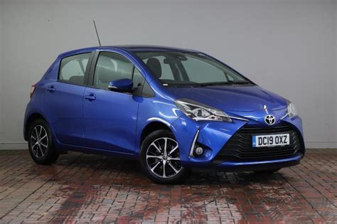 Toyota Yaris Vvt I Icon Tech Dr Hatchback Petrol Manual In