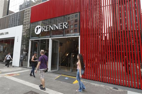 Renner LREN3 mostra aumento de 9 no lucro em balanço trimestral