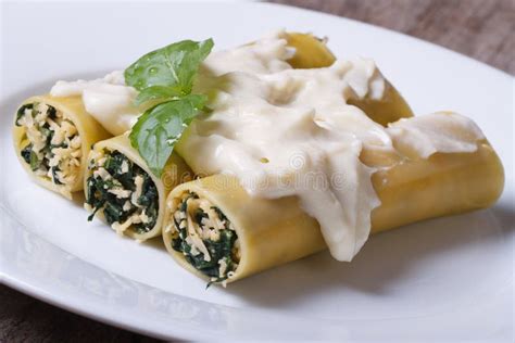 Cannelloni With Spinach And Cheese And Bechamel Sauce Closeup Stock Image Image Of Bechamel