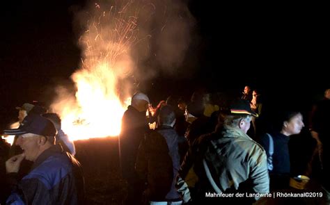 Mahnfeuer Zeichen für Sorgen und Nöte der Landwirte APP