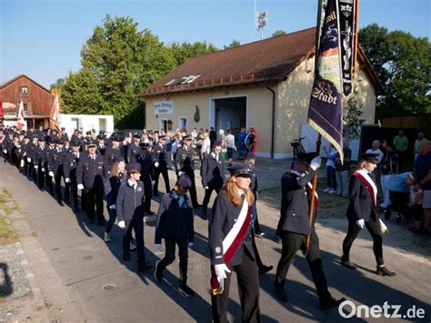 Viele Gäste feiern in Kondrau Jubiläen der Landjugend und der Feuerwehr