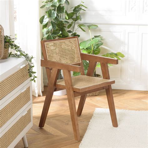 ALBANE Fauteuil en bois dHévéa foncé dossier et assise rotin naturel