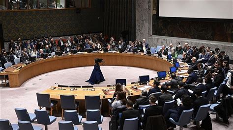 Un Security Council Adopts Resolution Calling For Extended