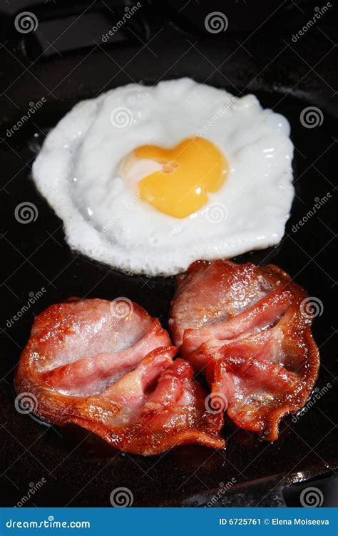 Frying Egg And Bacon Rashers Stock Image Image Of Fried Bacon 6725761