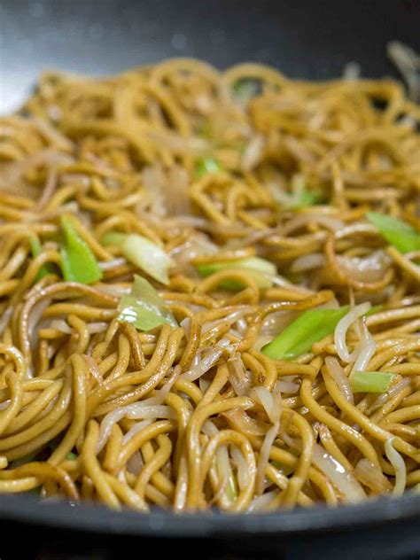 Hong Kong Style Fried Noodles | Amiable Foods