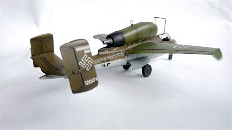 Heinkel He 162 A-2 - Model Aces