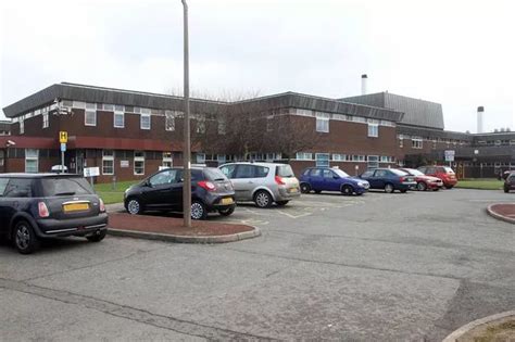 Halton Hospital Defends Parking Charge Regime Liverpool Echo