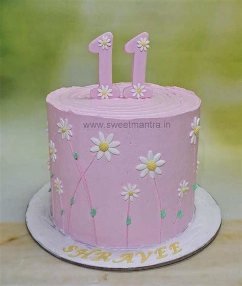 Customised cake for daughter's birthday - Decorated Cake - CakesDecor