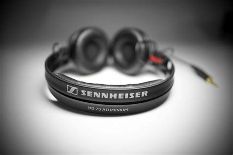 UNBOXING Sennheiser HD 25 Aluminium DJ Headphones DJWORX