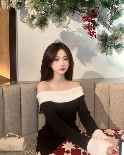 Top 120 ảnh Nguyễn Diệu Linh bikini sexy trên Instagram