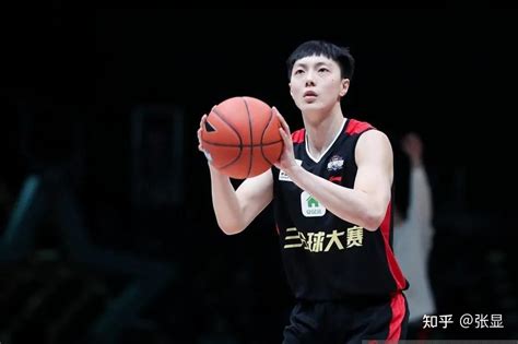 Cba球星之阳光少年胡明轩——跨越大半个中国的追梦之路 知乎