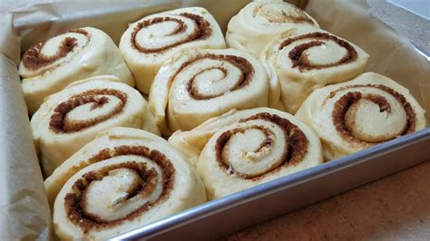 HOMEMADE CINNAMON ROLLS Fluffy Soft Cinnamon Rolls Bakery Style