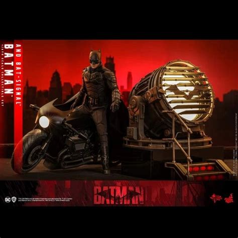 Jual Hot Toys Dc The Batman And Bat Signal 1 6 Scale Figure Bat Signal Kab Jember Warung