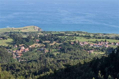 La F Bula De Caravia Agosto