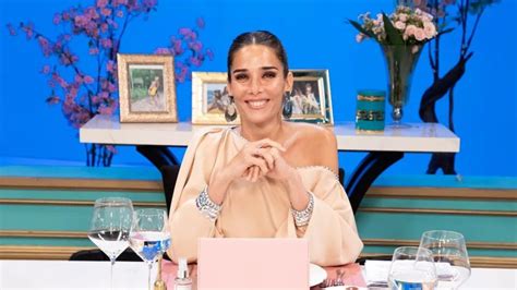 Juana Viale impactó con un look nude para almorzar este domingo Caras