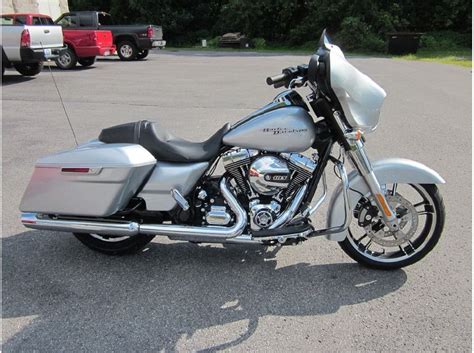 Harley Davidson Flhx Street Glide For Sale On Motos