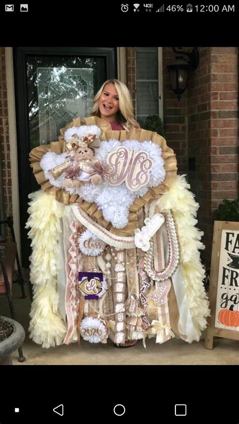 Pin By Lori Borkowski On Homecoming Mum Ideas Big Homecoming Mums