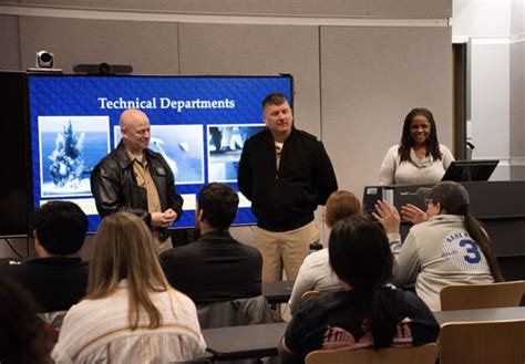 Naval Surface Warfare Center Carderock Division Nswccd Hosts First Stem Recruitment Event For