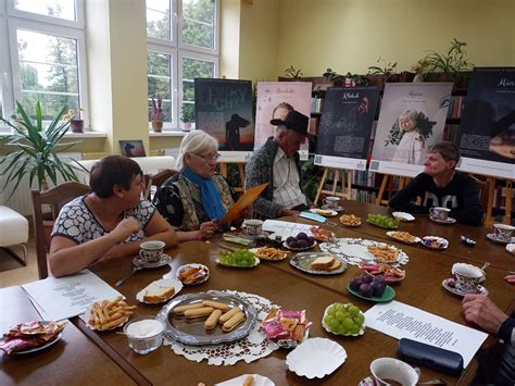 Jesienne Spotkanie W Bibliotece Centrum Kultury K Obuk W Miko Ajkach