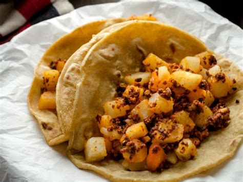 Tacos De Papas Con Chorizo En 3 Pasos