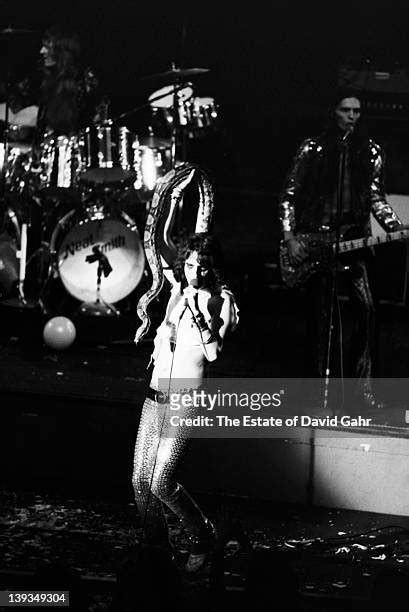 177 Alice Cooper 1972 Photos And High Res Pictures Getty Images