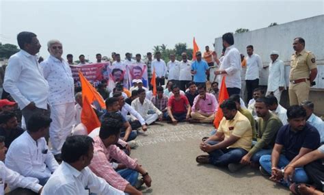 Baramati Maratha Protest अजित दादांनी फडणवीसांचा राजीनामा घ्यावा