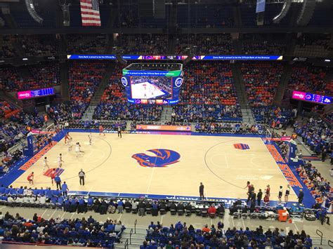 Checking in from Extra Mile Arena (Boise State v. Fresno State) : r ...