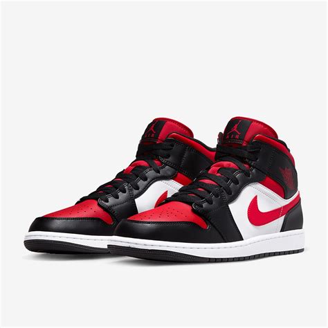 Air Jordan 1 Mid Schwarz Fire Rot Weiß Herrenschuhe Pro Direct Soccer