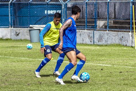 Confiança finaliza preparação para encarar Floresta pela Série C