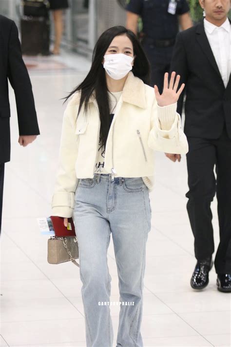 Jisoo News On Twitter Jisoo At Suvarnabhumi Airport Jisoo 지수 블랙핑크지수