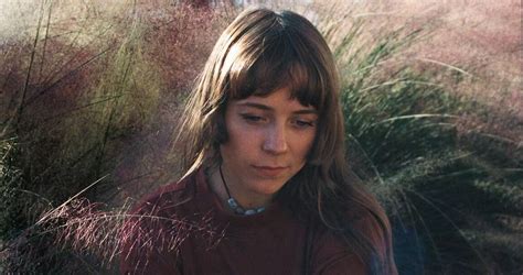 quinnie unveils  song fade  culture