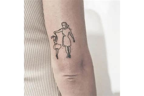 80 ideias de tatuagem para mãe que eternizam gratidão e amor