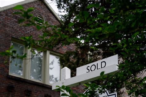 US New Home Sales Fall Less Than Expected Median House Price Declines