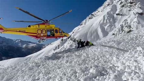 Valanga In Val Daosta Morti Due Scialpinisti Torinesi I Corpi