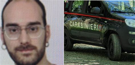 Parte In Auto Per Andare In Calabria E Scompare In Corso Le Ricerche