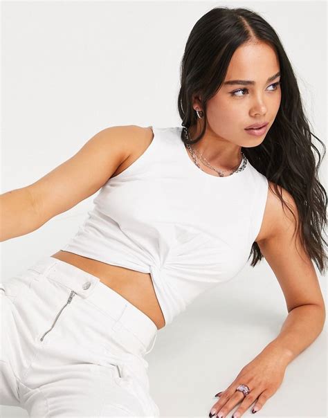 Noisy May Crop Top Met Gedraaide Voorkant In Wit Asos Twist Front