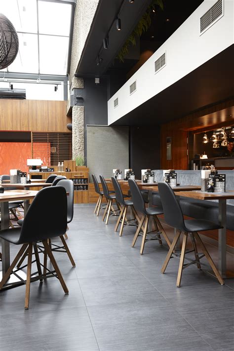 This review explains the dining experience at sumo alexandria 7