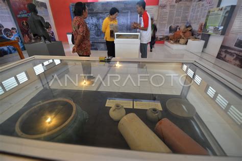 Pameran Sejarah Nusantara Antara Foto