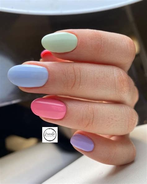 Unghie Arcobaleno Direttamente Da Casa Realizza Anche Tu La Nail Art