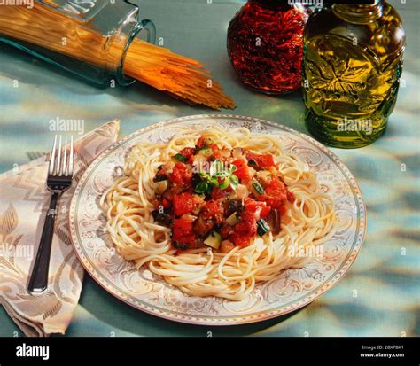 Traditionelle Sizilianische Pasta Fotos Und Bildmaterial In Hoher