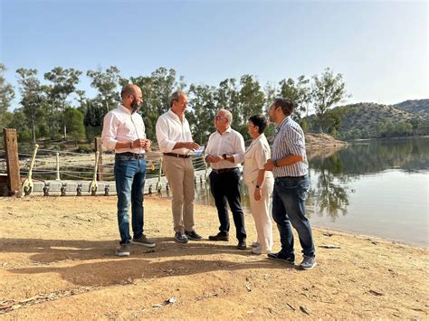 Jes S Estrella Presenta La Campa A Ahogados En La Primera Playa Con