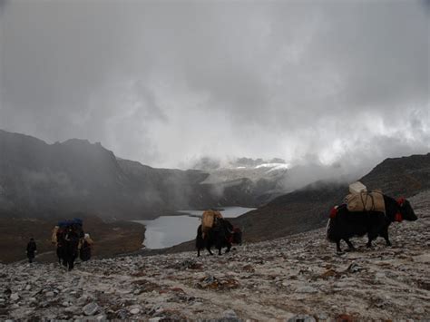 Private Guide World | Peaks Climbing in Bhutan: Local Mountain Guides ...