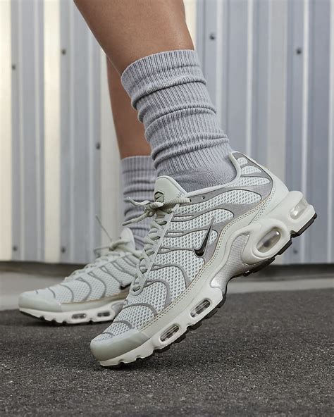 Nike Air Max Plus Women's Shoes. Nike RO