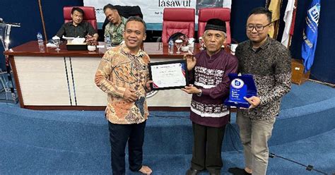 Fdikom Dan Penerbit Bumi Aksara Gelar Bedah Buku Kuliah Akhlak Tasawuf